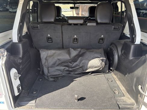Used 2023 Jeep Wrangler Sahara AWD/4WD image 21