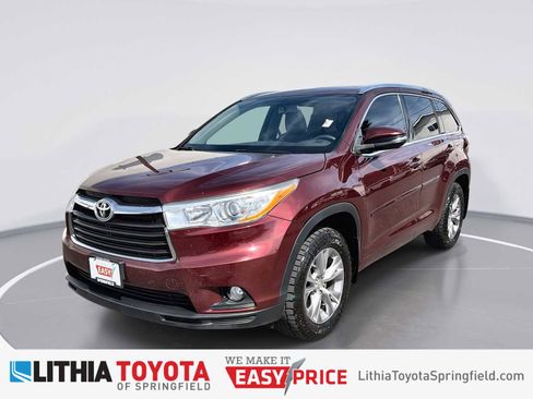 Used 2014 Toyota Highlander XLE AWD/4WD image 1