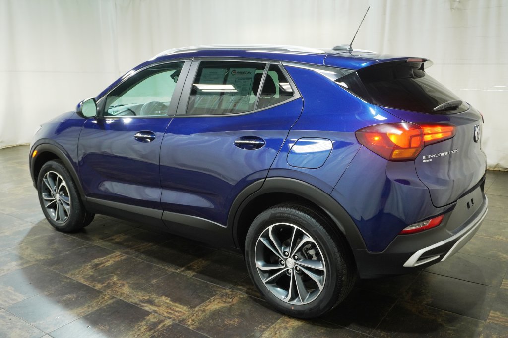 Used 2023 Buick Encore GX Select w/ Safety Package II AWD/4WD image 7