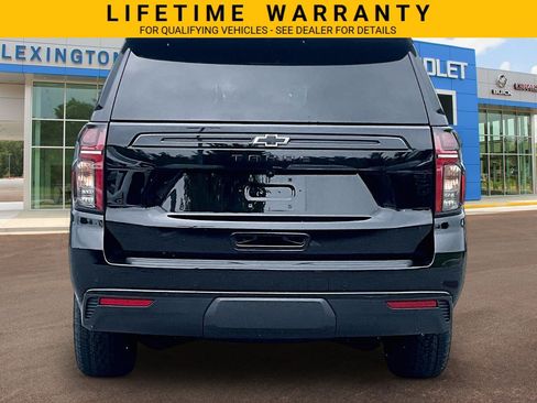 Used 2023 Chevrolet Tahoe Z71 w/ Luxury Package AWD/4WD image 4