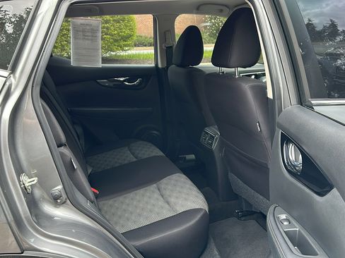 Certified 2021 Nissan Rogue Sport SV image 25