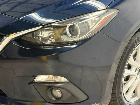 Used 2016 MAZDA MAZDA3 i Touring w/ Popular Equipment Package image 4