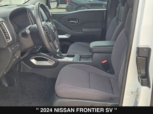 Used 2024 Nissan Frontier SV w/ SV Convenience Package RWD image 13