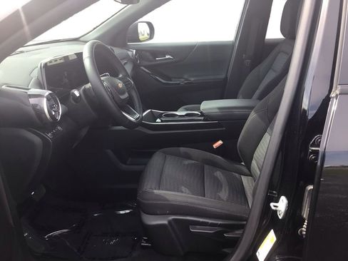 Used 2025 Chevrolet Equinox LT AWD/4WD image 9