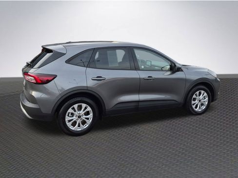 Used 2025 Ford Escape Active image 4