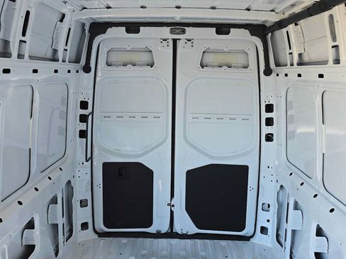 Used 2026 Mercedes-Benz Sprinter 2500 image 16