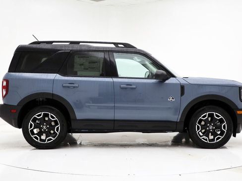 New 2025 Ford Bronco Sport Outer Banks image 2