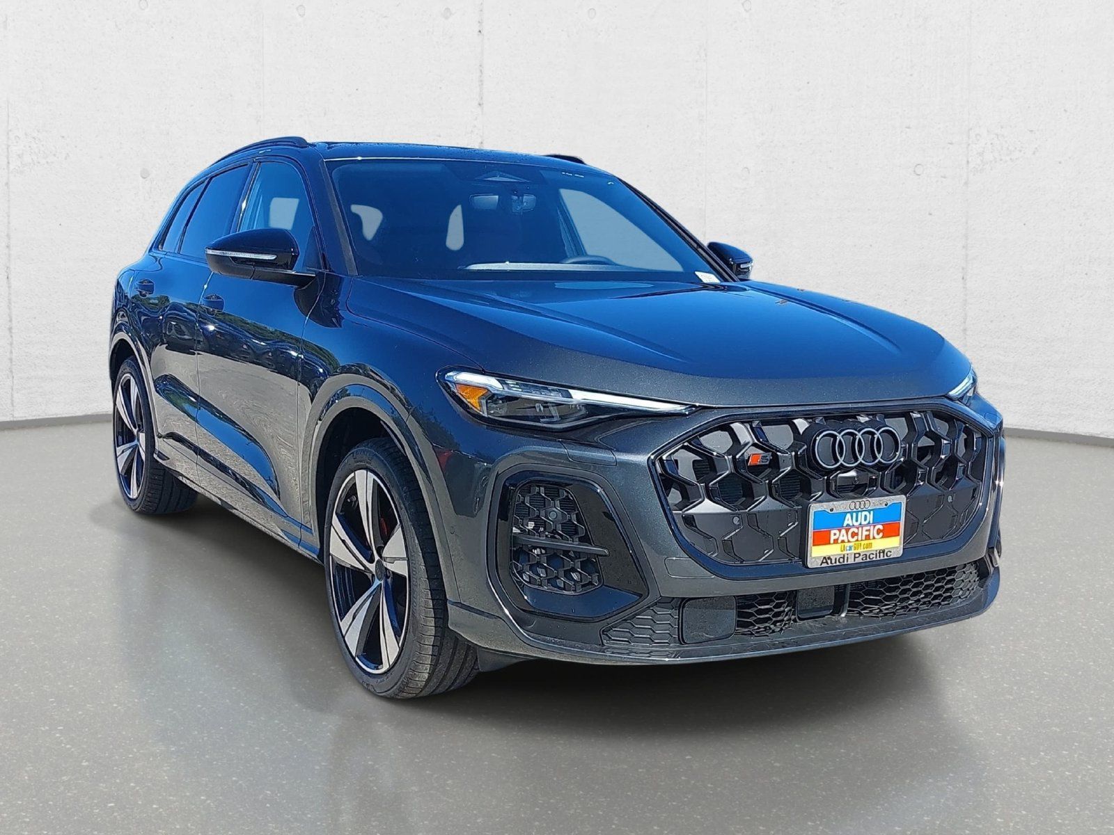 New 2026 Audi SQ5 Premium Plus AWD/4WD image 3