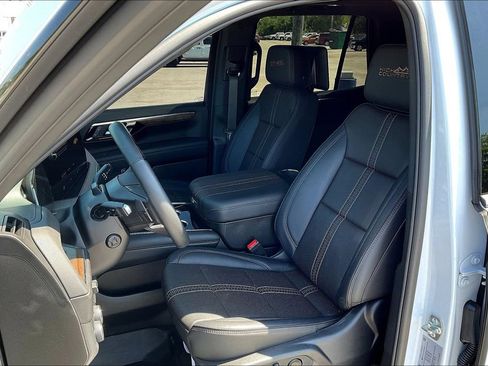 New 2026 Chevrolet Tahoe High Country AWD/4WD image 9