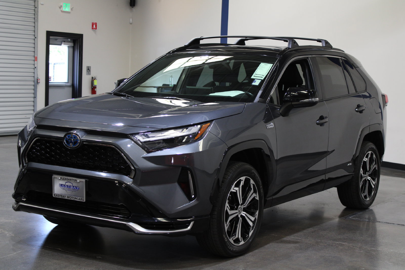 Used 2022 Toyota RAV4 XSE AWD/4WD image 7