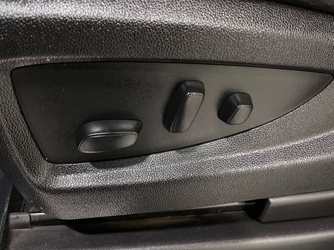 Used 2017 Chevrolet Tahoe Premier AWD/4WD image 17