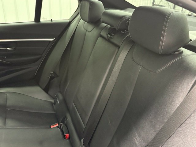Used 2017 BMW 330i xDrive Sedan AWD/4WD image 10
