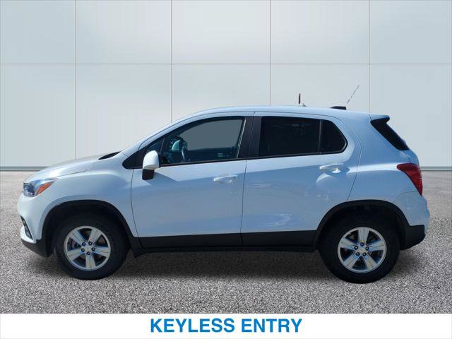 Used 2021 Chevrolet Trax LS w/ Tint and Cruise Package AWD/4WD image 10