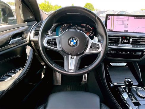 Certified 2024 BMW X4 xDrive30i w/ Premium Package image 5