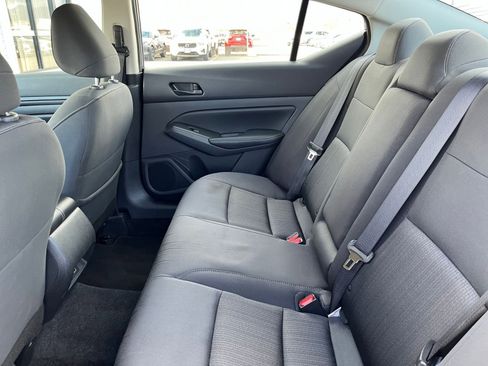 Used 2025 Nissan Altima 2.5 SV FWD image 25