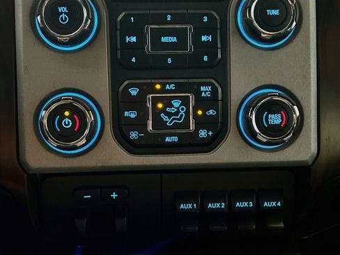 Used 2016 Ford F350 Lariat w/ Lariat Ultimate Package AWD/4WD image 12