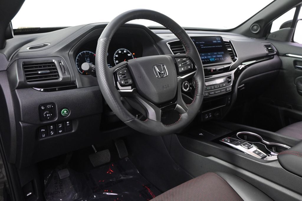 Used 2026 Honda Ridgeline Black Edition image 11