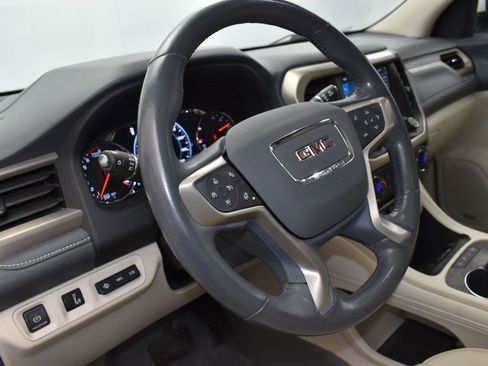 Used 2021 GMC Acadia Denali w/ Denali Technology Package image 12