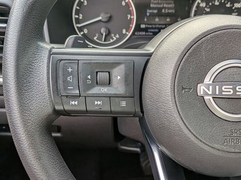 Used 2024 Nissan Rogue SV FWD image 22