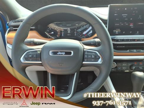 Used 2023 Jeep Compass Limited AWD/4WD image 17