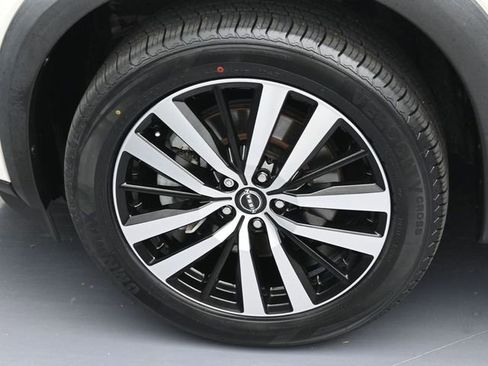 Used 2023 Nissan Pathfinder Platinum AWD/4WD image 7