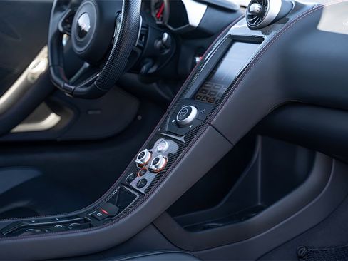 Used 2016 McLaren 650S Spider image 61