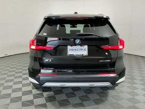 Used 2025 BMW X1 xDrive28i w/ Technology Package AWD/4WD image 6
