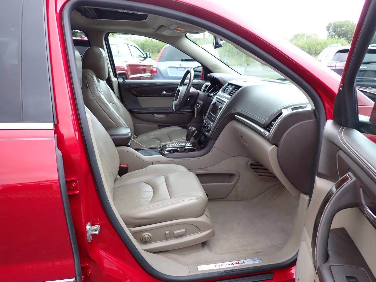 Used 2013 GMC Acadia Denali AWD/4WD image 9