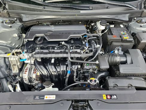Certified 2025 Hyundai Elantra Sport FWD image 30