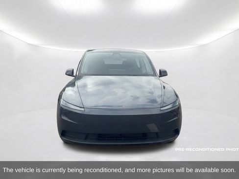 Used 2026 Tesla Model Y 2WD image 2