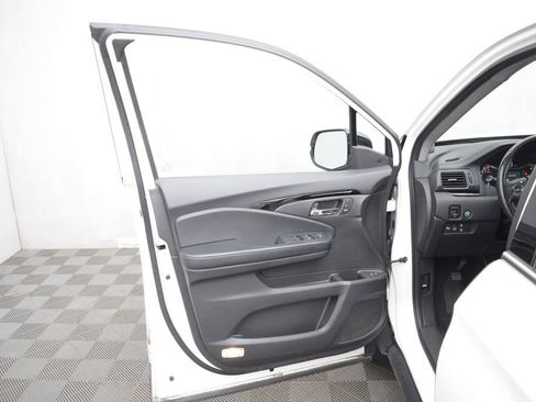 Used 2018 Honda Pilot Elite image 9