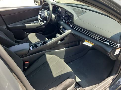New 2026 Hyundai Elantra Hybrid FWD image 19
