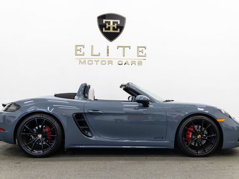 Used 2018 Porsche 718 Boxster S RWD image 9