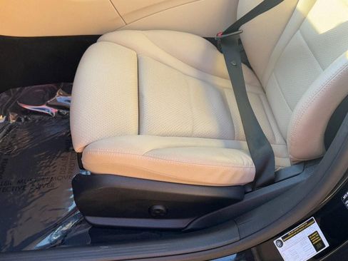 Used 2020 Mercedes-Benz C 300 4MATIC Sedan image 24