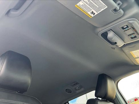 Certified 2022 Ford Explorer XLT w/ Equipment Group 202A image 14