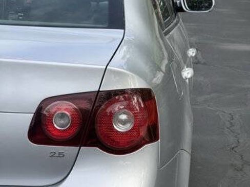 Used 2009 Volkswagen Jetta S FWD image 21