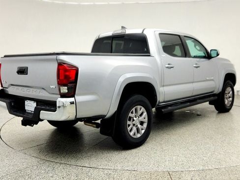 Used 2019 Toyota Tacoma SR5 AWD/4WD image 5
