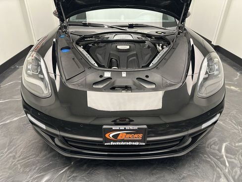 Used 2018 Porsche Panamera 4 image 33