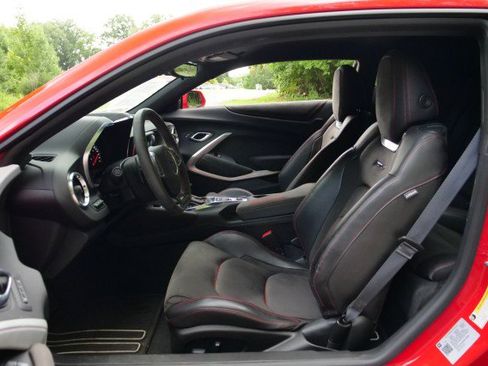 Used 2022 Chevrolet Camaro ZL1 RWD image 16
