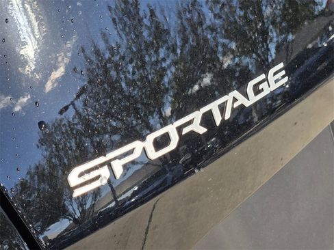 New 2026 Kia Sportage EX image 7