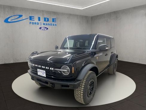 New 2025 Ford Bronco Badlands image 2