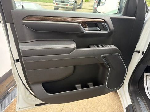 Used 2022 GMC Sierra 1500 Elevation AWD/4WD image 8