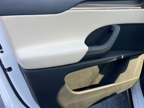 Used 2023 Tesla Model X AWD/4WD image 10
