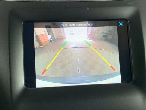 Used 2019 Jeep Cherokee Latitude Plus w/ Comfort/Convenience Group AWD/4WD image 25