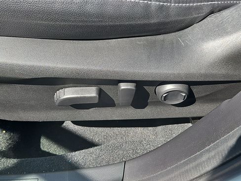 Certified 2023 Subaru Forester Touring AWD/4WD image 17