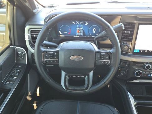 Used 2025 Ford F250 Platinum image 29