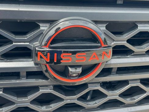 Used 2023 Nissan Frontier PRO-4X w/ Pro-4X Premium Package AWD/4WD image 19