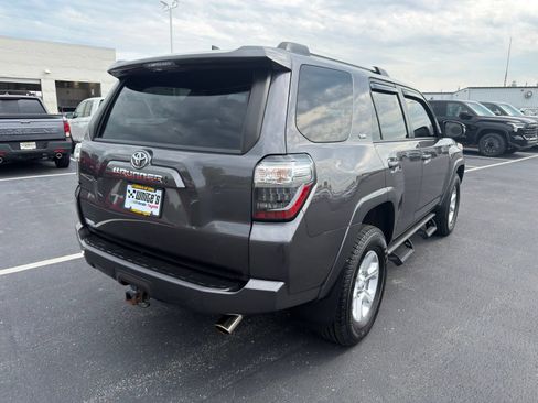 Used 2021 Toyota 4Runner SR5 Premium w/ Moonroof Package AWD/4WD image 6