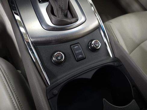 Used 2011 INFINITI G25 x w/ Moonroof Pkg image 24