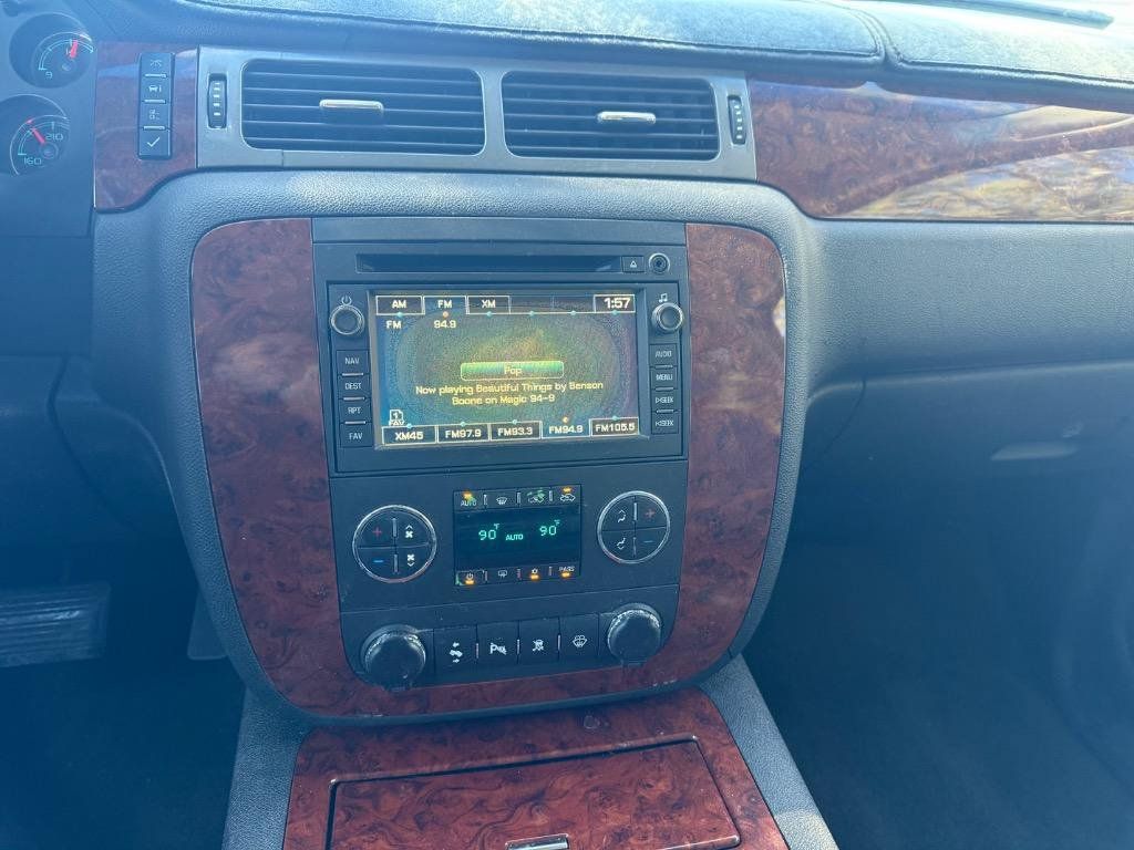 Used 2009 Chevrolet Avalanche LTZ RWD image 20